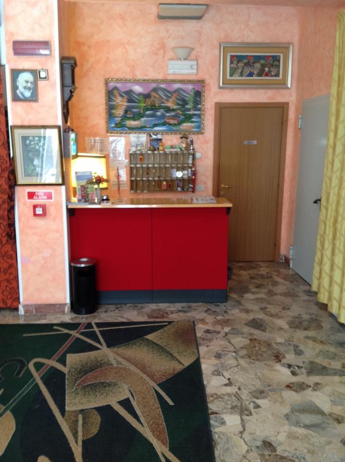 Hotel Rex Chianciano Terme Buitenkant foto